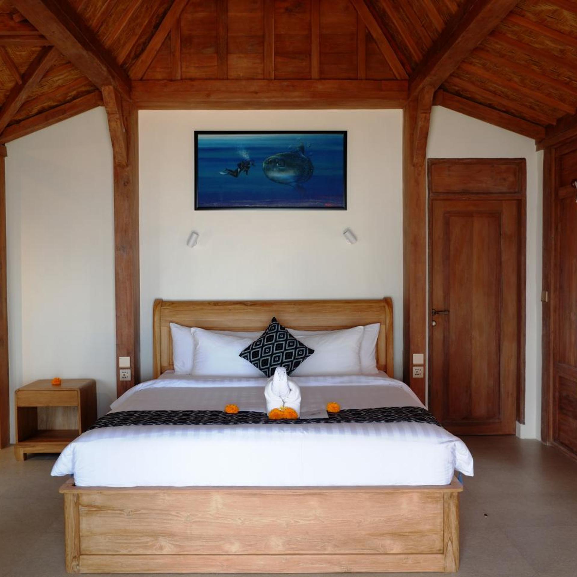 Connecting, Deluxe, Beach Front
