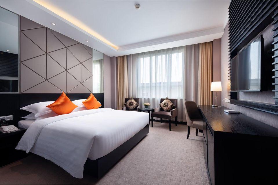 Superior, Queen Bed