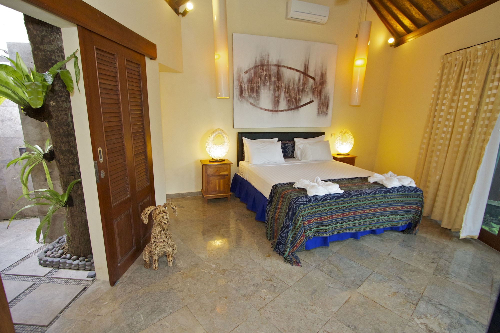 SUPERIOR, DOUBLE BED