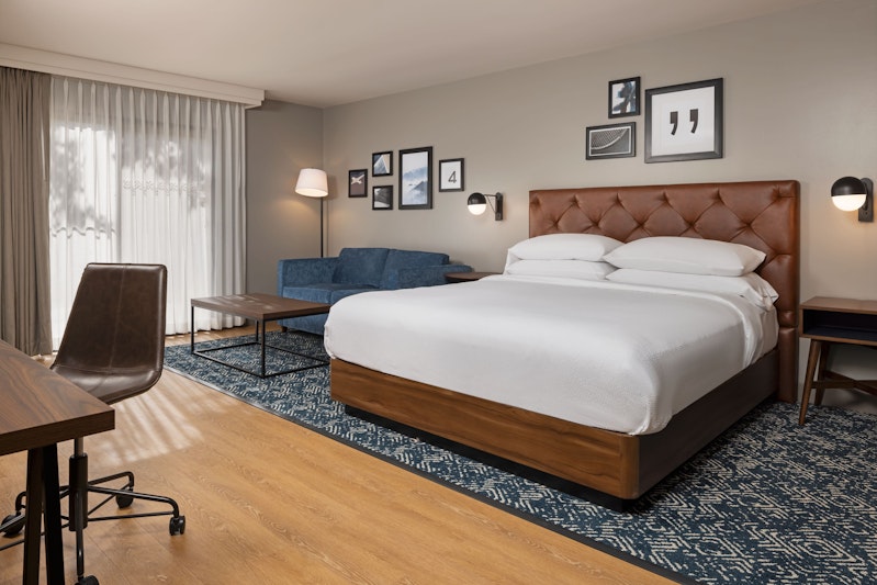 Four Points by Sheraton Bakersfield 4/24