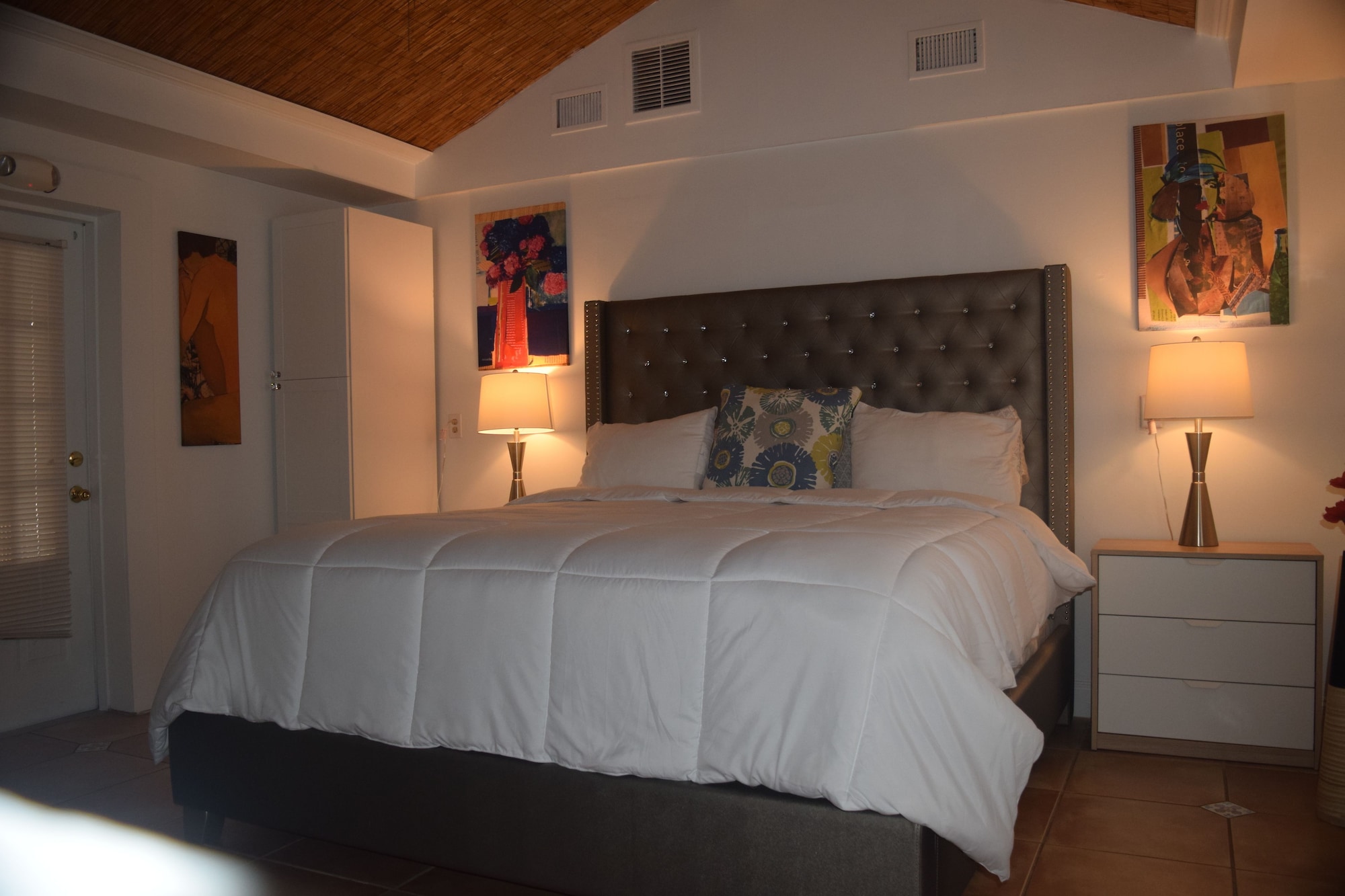 Cottage, King Bed, Bay View, Hot Tub