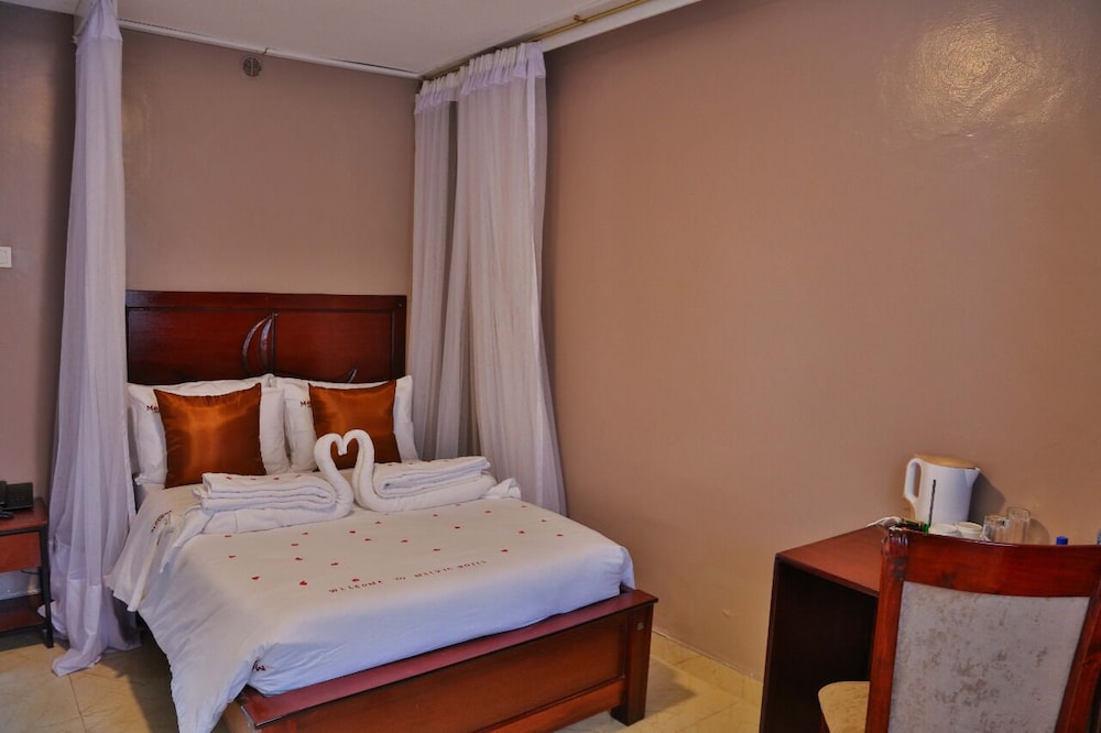 Melvic Hotel 7/20