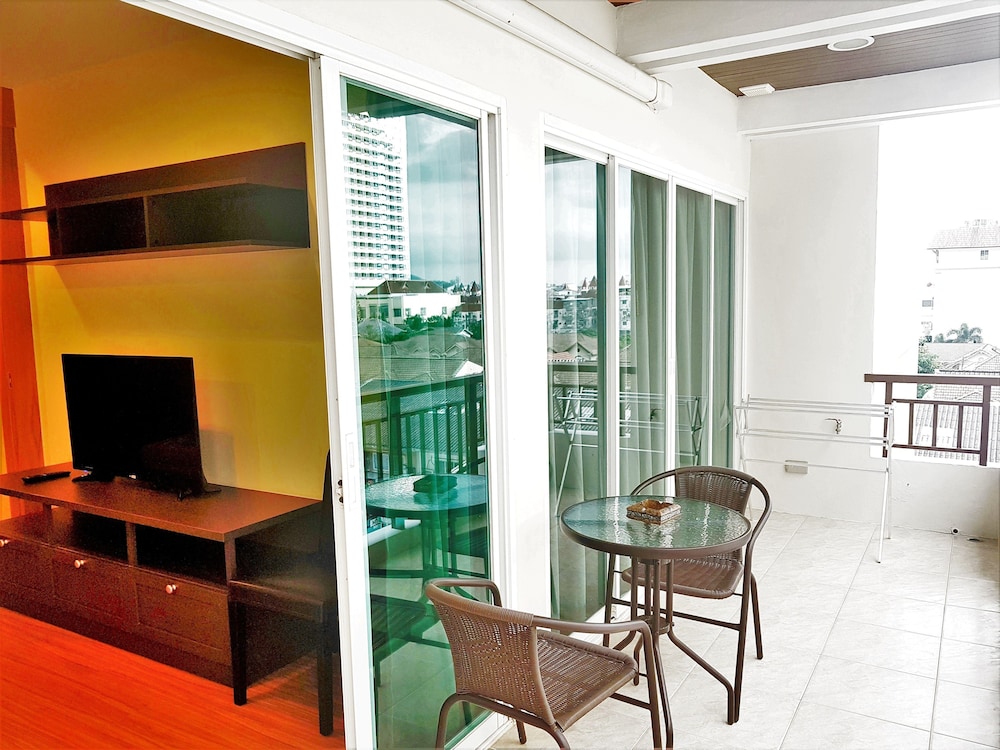 Patong Beach Phuket Villa Condo 34/50