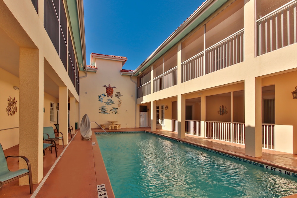 Tortuga Inn Beach Resort 67/76