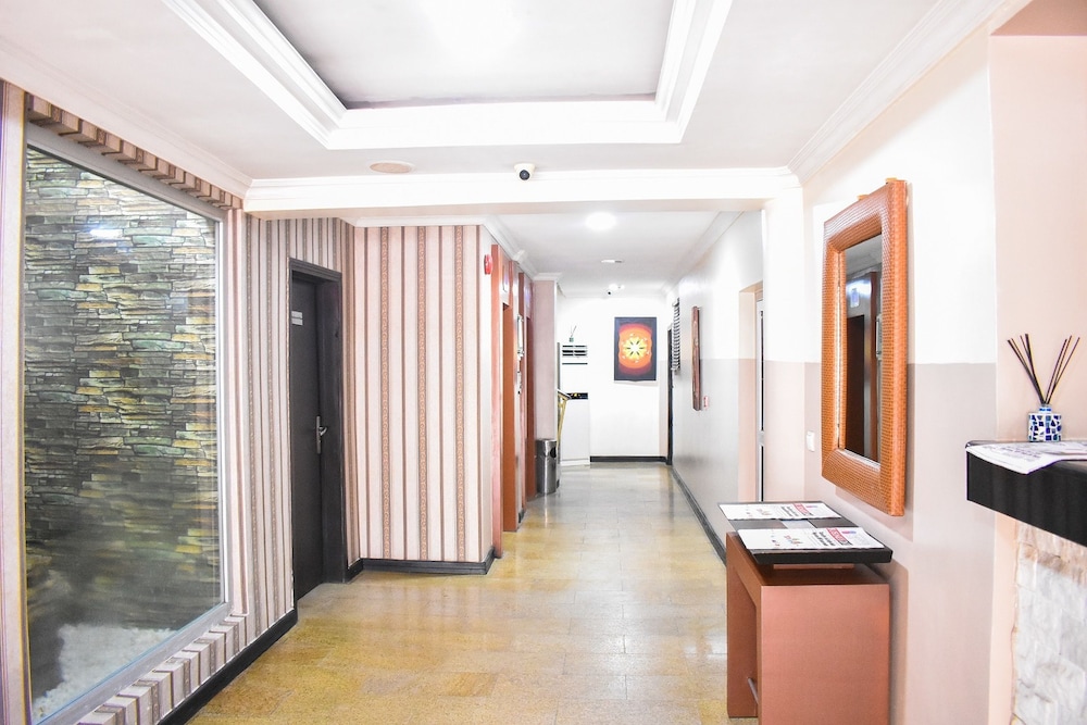 Beni Apartment And Suites 26/50