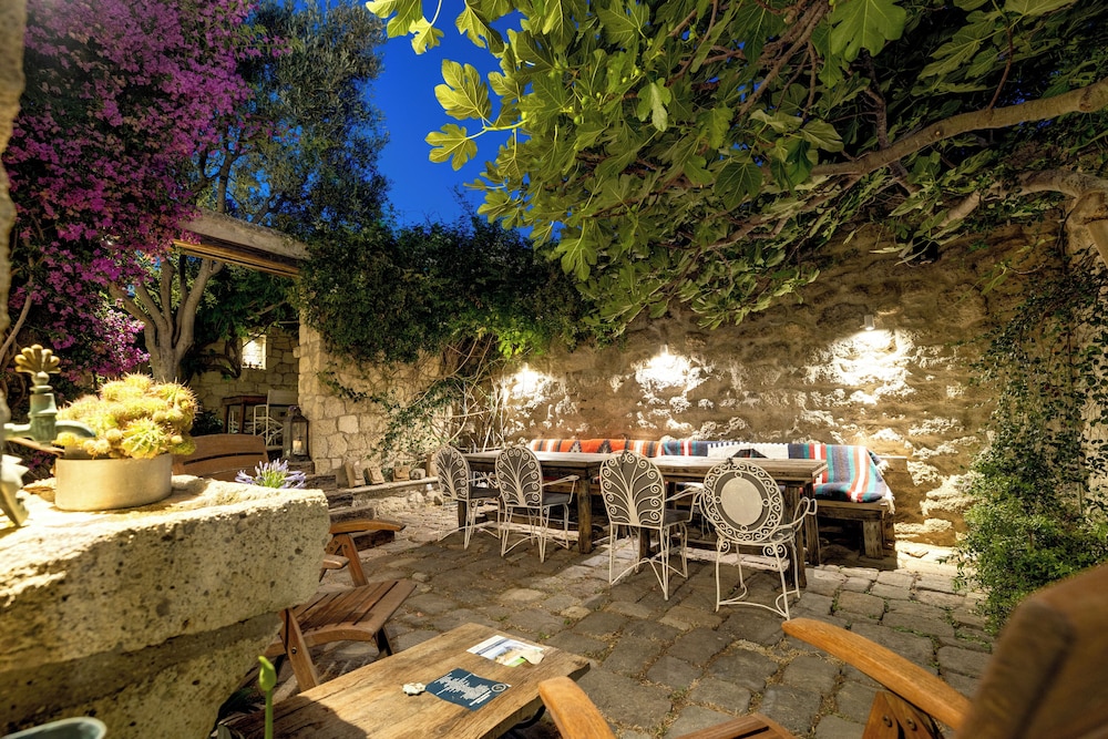 Sakin Ev Hotel 35/49