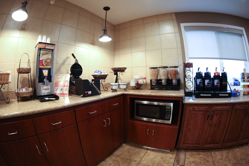 Grandstay Hotel And Suites Perham 4/54