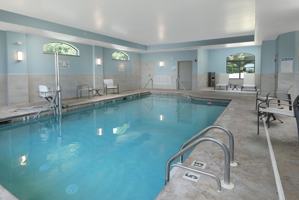 Holiday Inn Express and Suites Williamstown - Glassboro, an IHG Hotel (ex. Best Western Monroe Inn) 3/62
