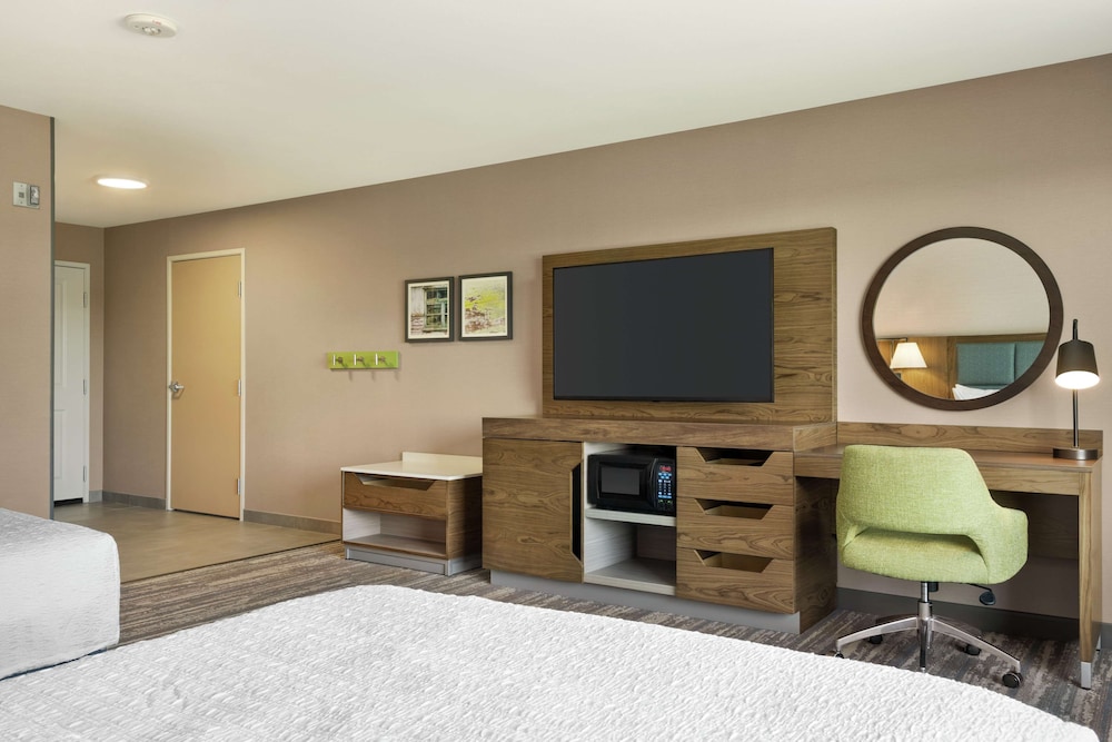 Hampton Inn & Suites Tacoma/Puyallup 12/56