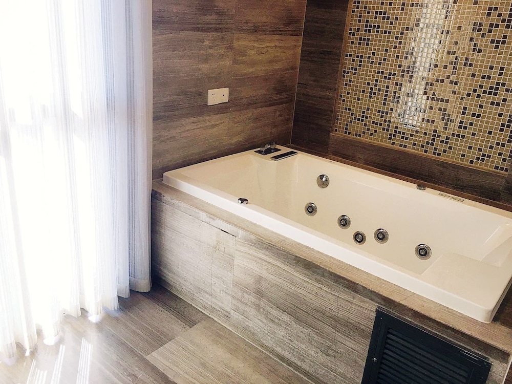 The Tang Hotel Jiayu Wuxi 49/50