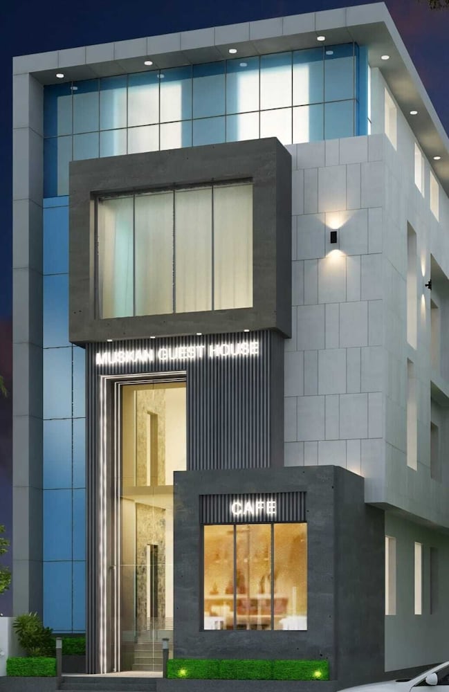 Muskan Hotel 2/48