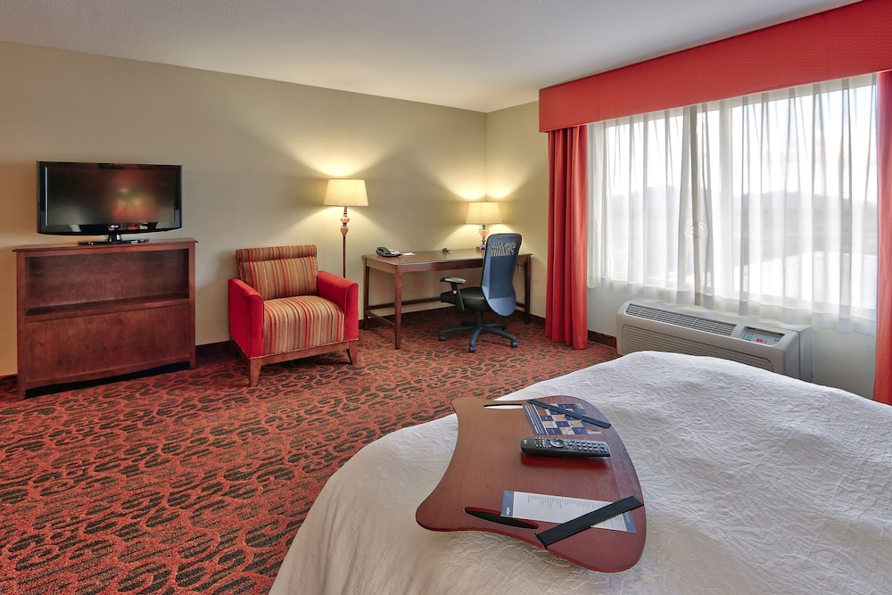 Hampton Inn Deming 24/47