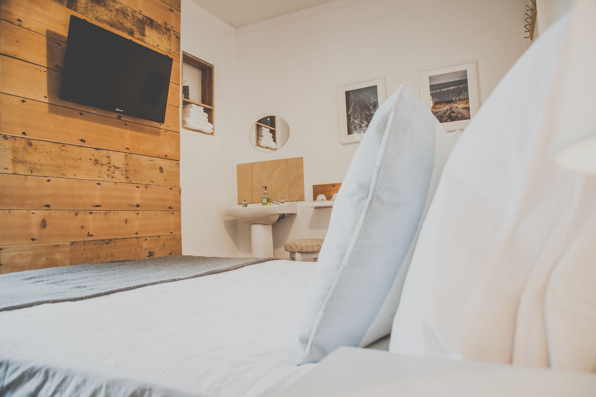 Standard, Double Bed, Shared Bathroom