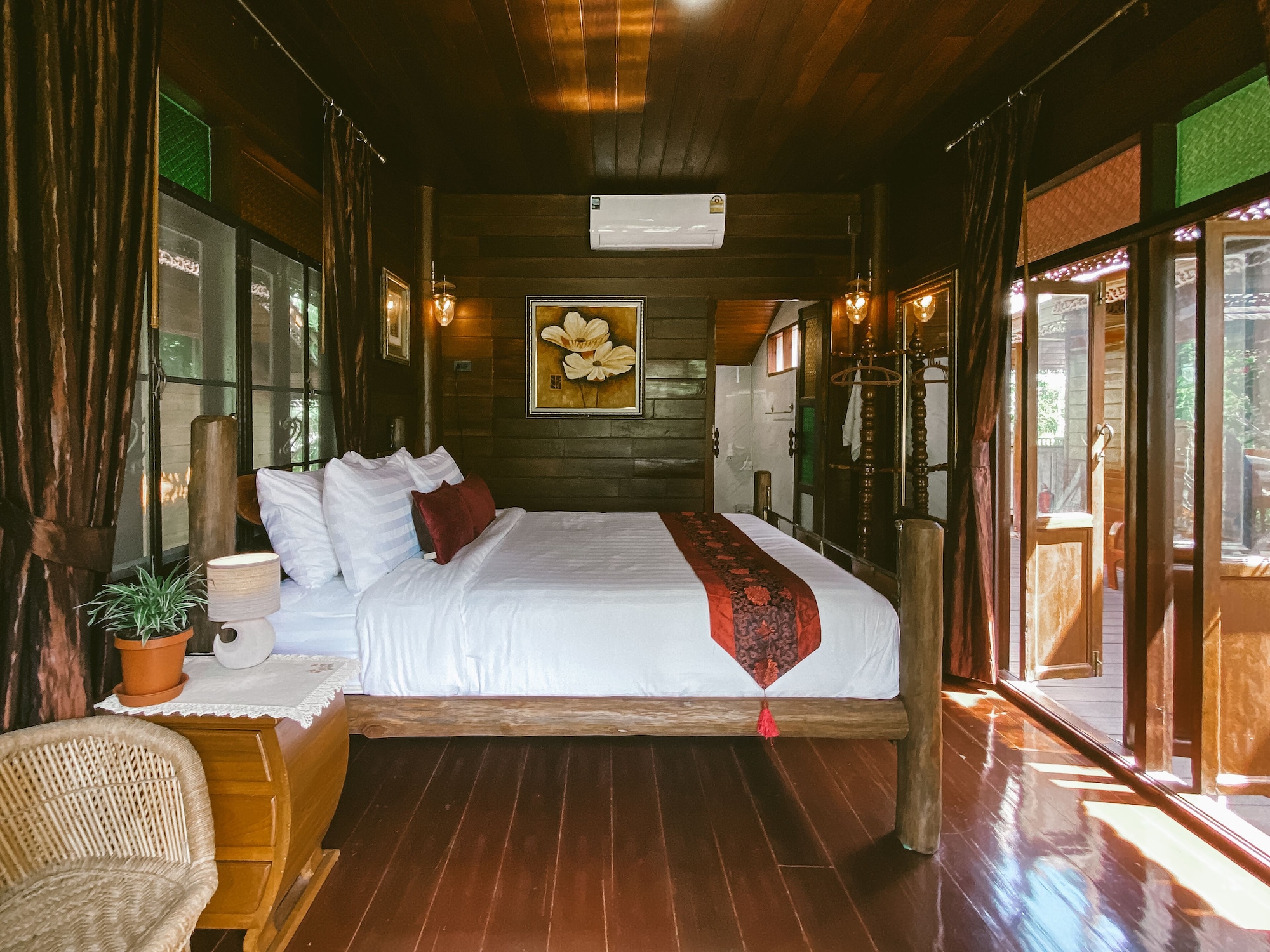ROOM, KING BED, GARDEN VIEW