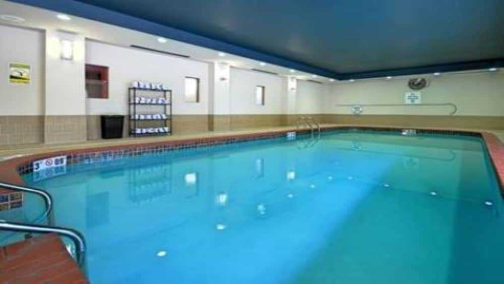 swimming pool spa