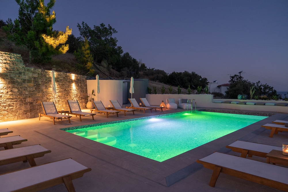 Pignolia Suites - Adults Only 58/65