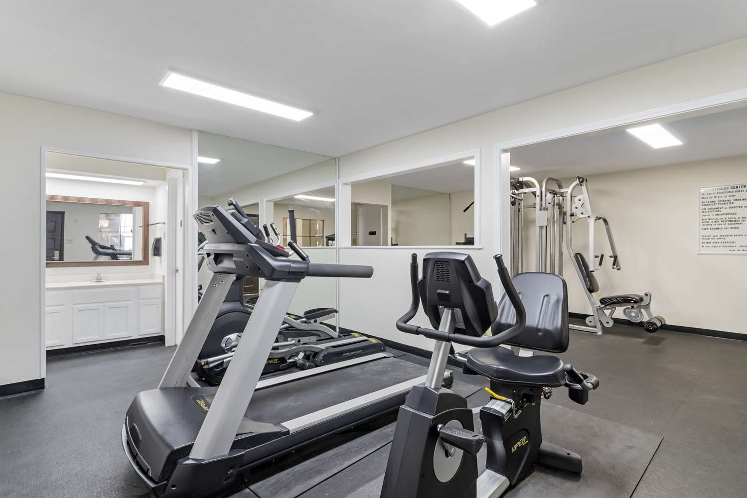 Alexandria Inn and Suites and Conference Center 13/32
