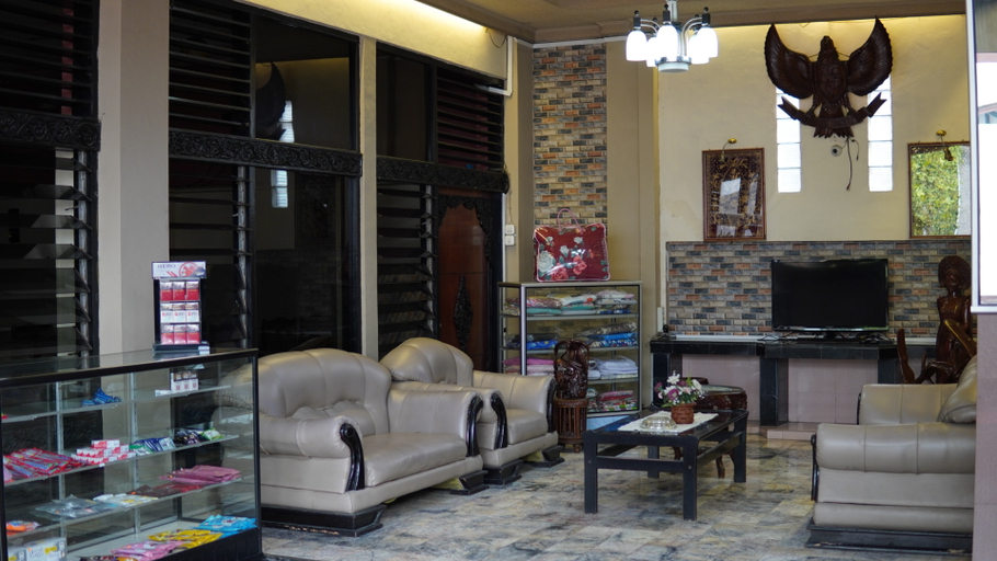 Limas Hotel Bukittinggi 7/11