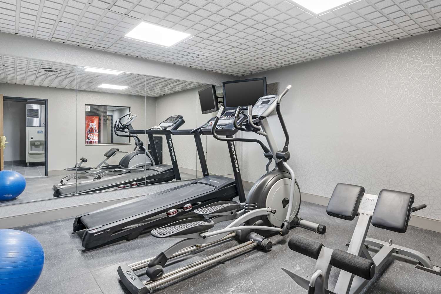 Country Inn & Suites by Radisson, Pickerington, OH 24/47
