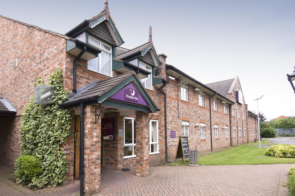 Premier Inn Manchester (Sale) 8/66