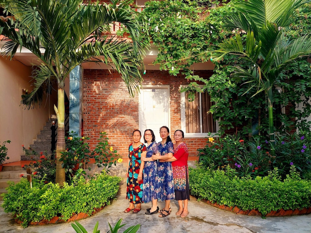 Ninh Binh Mountain Side Homestay & Cafe 59/67