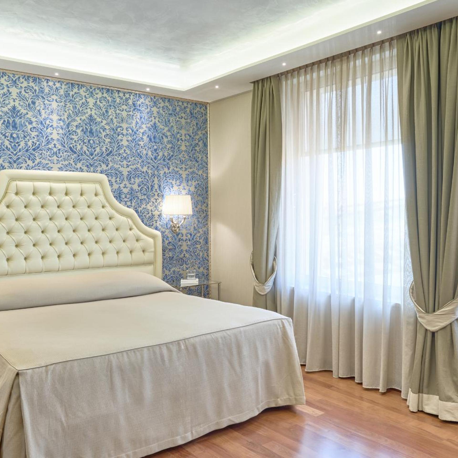 Deluxe Grand Canal View Double or Twin