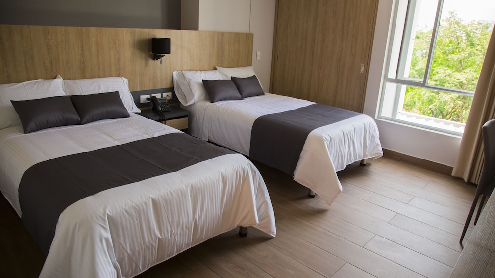 Hotel Plaza del Lili 30/60