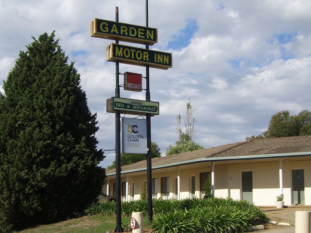 Garden Motor Inn 7/71