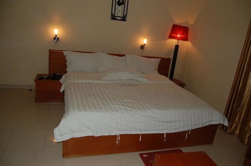Gilford View Hotels Ltd 11/25