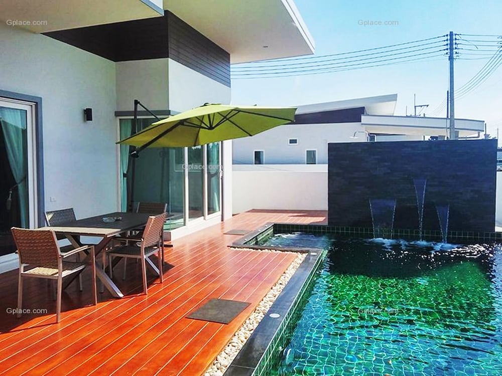 Jira Pool Villa 3/67