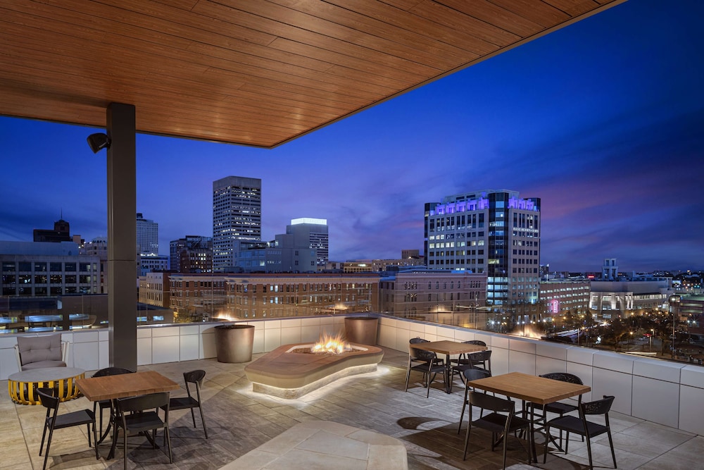 Hyatt Centric Beale Street Memphis 44/60