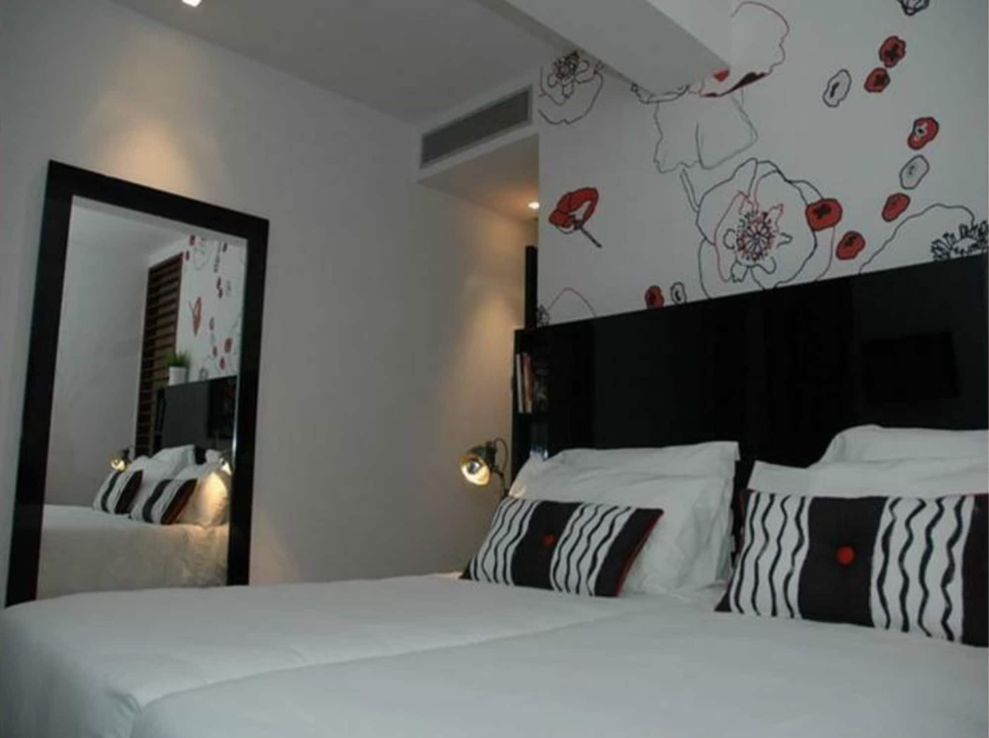 STANDARD, TWIN BEDS