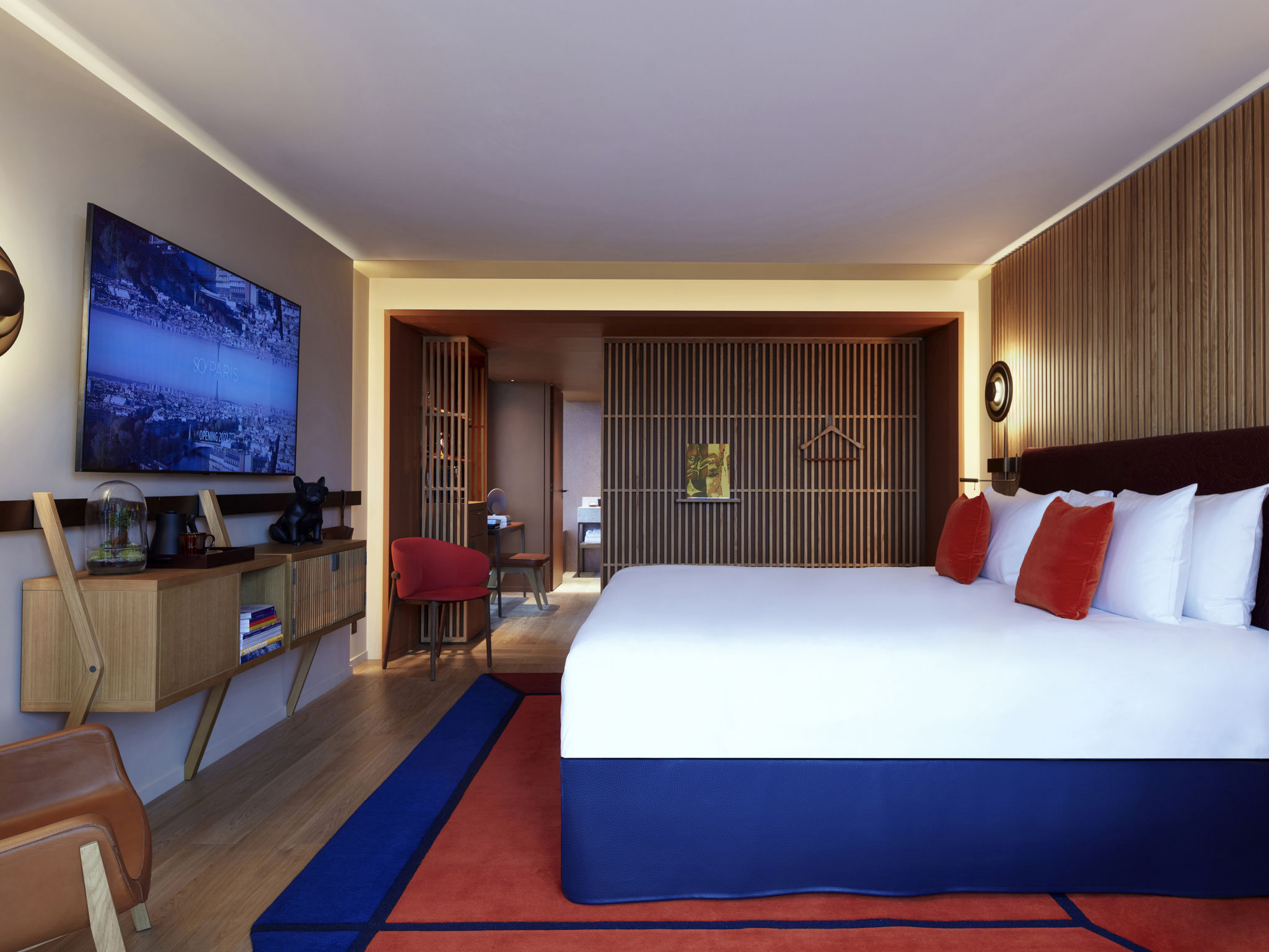 JUNIOR SUITE, STUDIO, KING BED, PANORAMIC, EIFFEL TOWER AND SEINE RIVER VIEW, CORNER