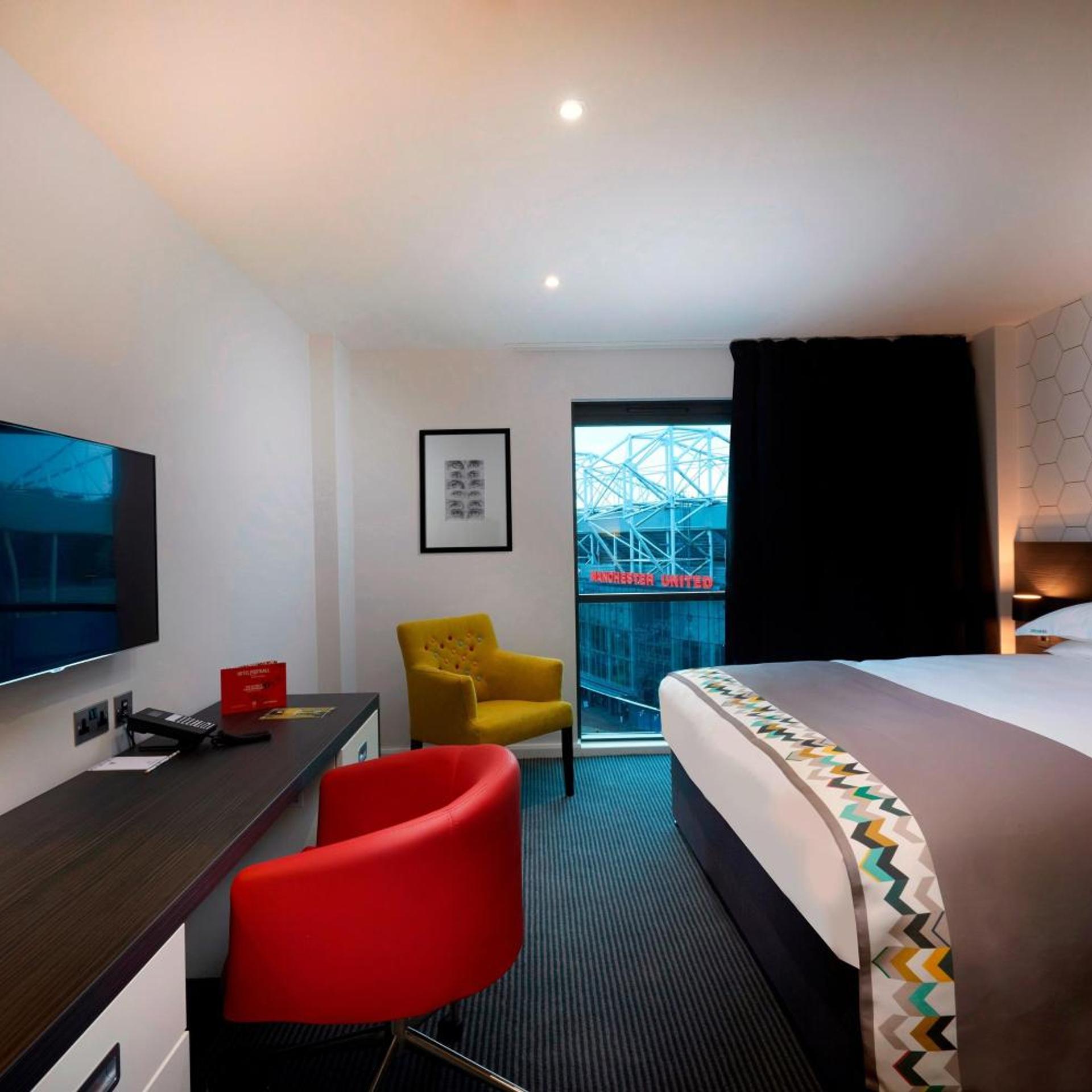 Room, King Bed, Stadium View