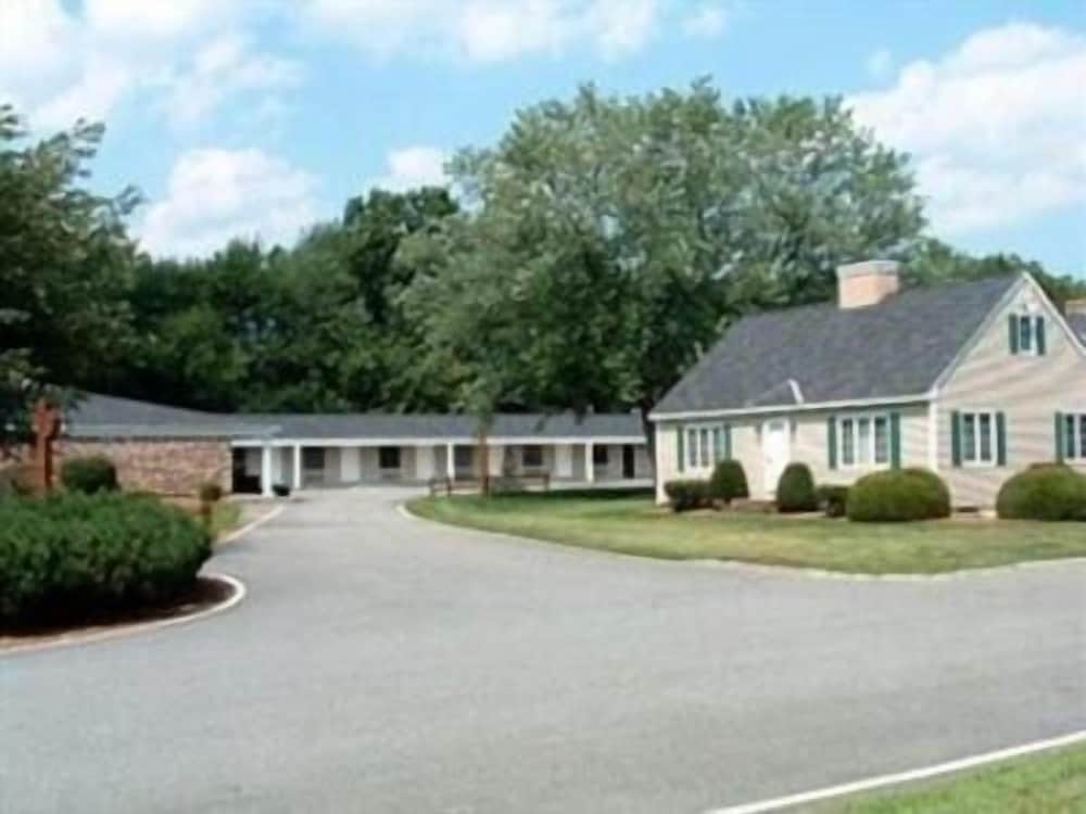 Park View Inn - Salem 34/36