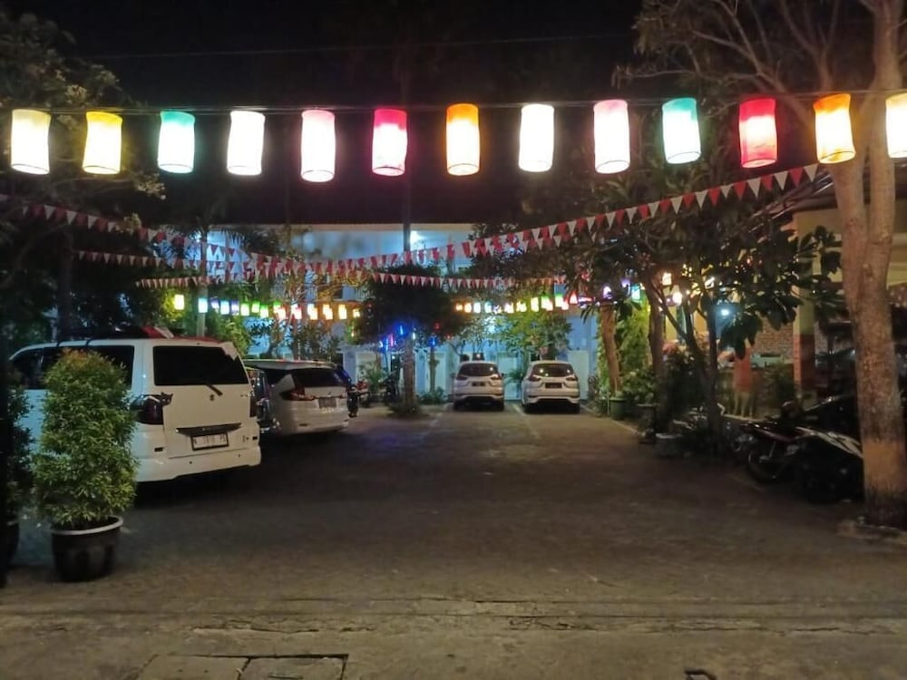 Clover Homestay 50/65