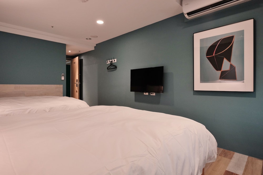 Happy Inn & Hostel 4/49