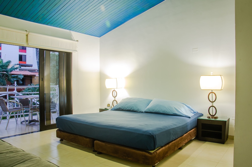 Santorini Hotel And Resort 55/87