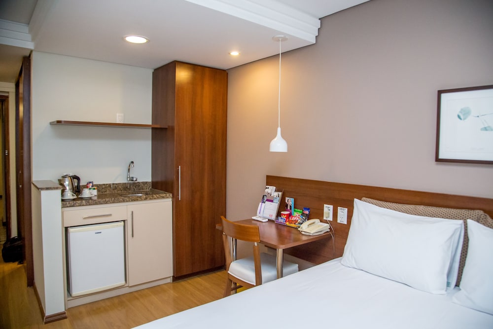 Mercure Curitiba Golden Hotel 31/79