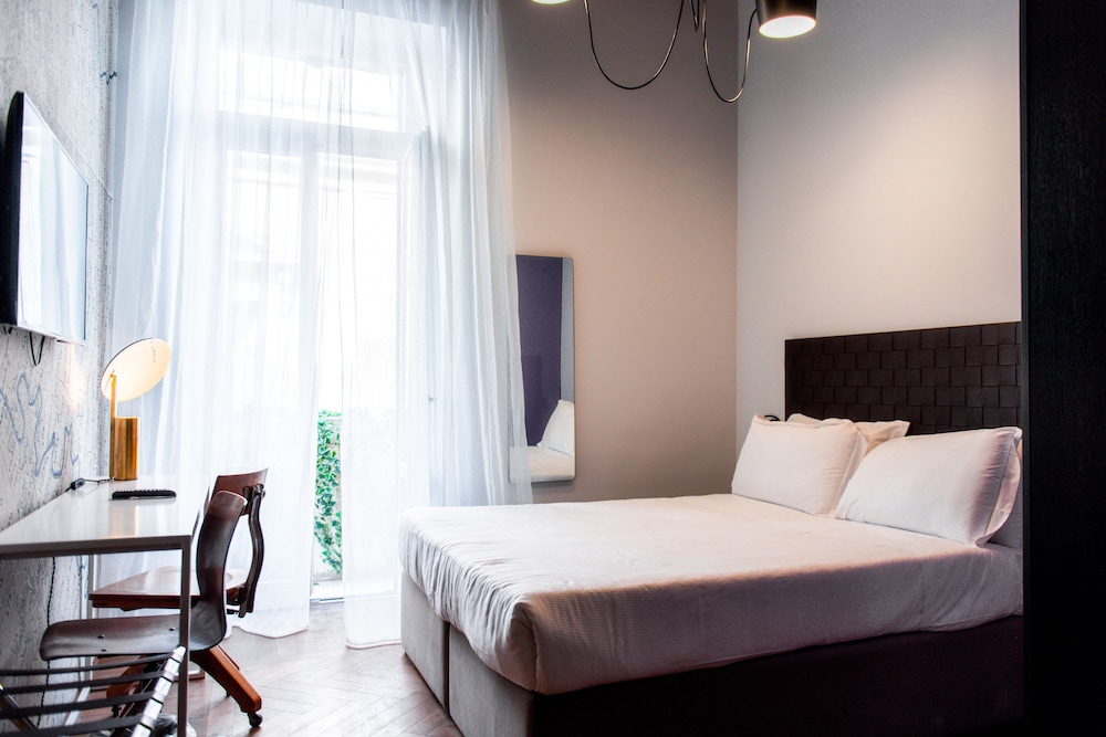 Boutique Centrale Palace 26/81
