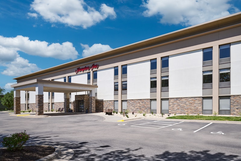 Hampton Inn Janesville 31/35