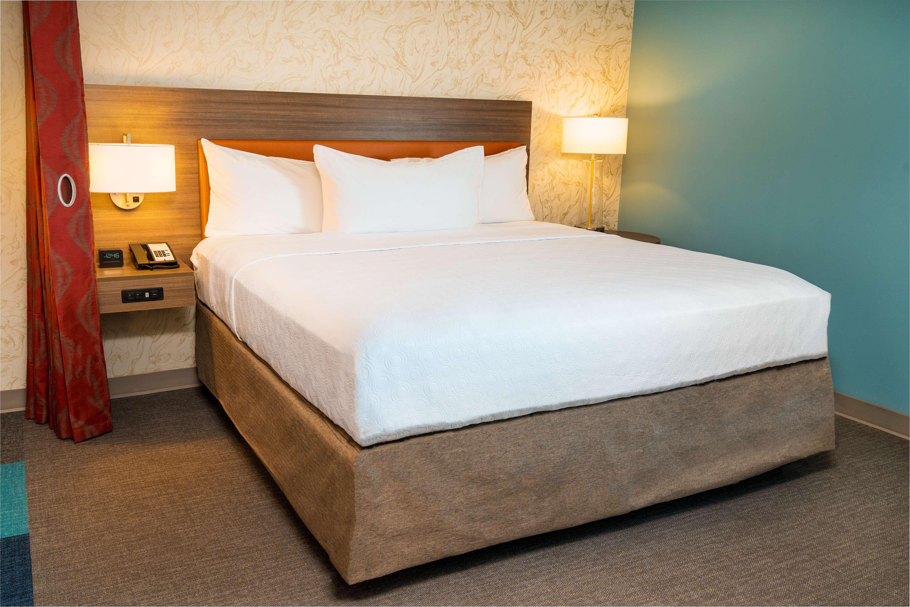 STUDIO, SUITE, KING BED, ACCESSIBLE