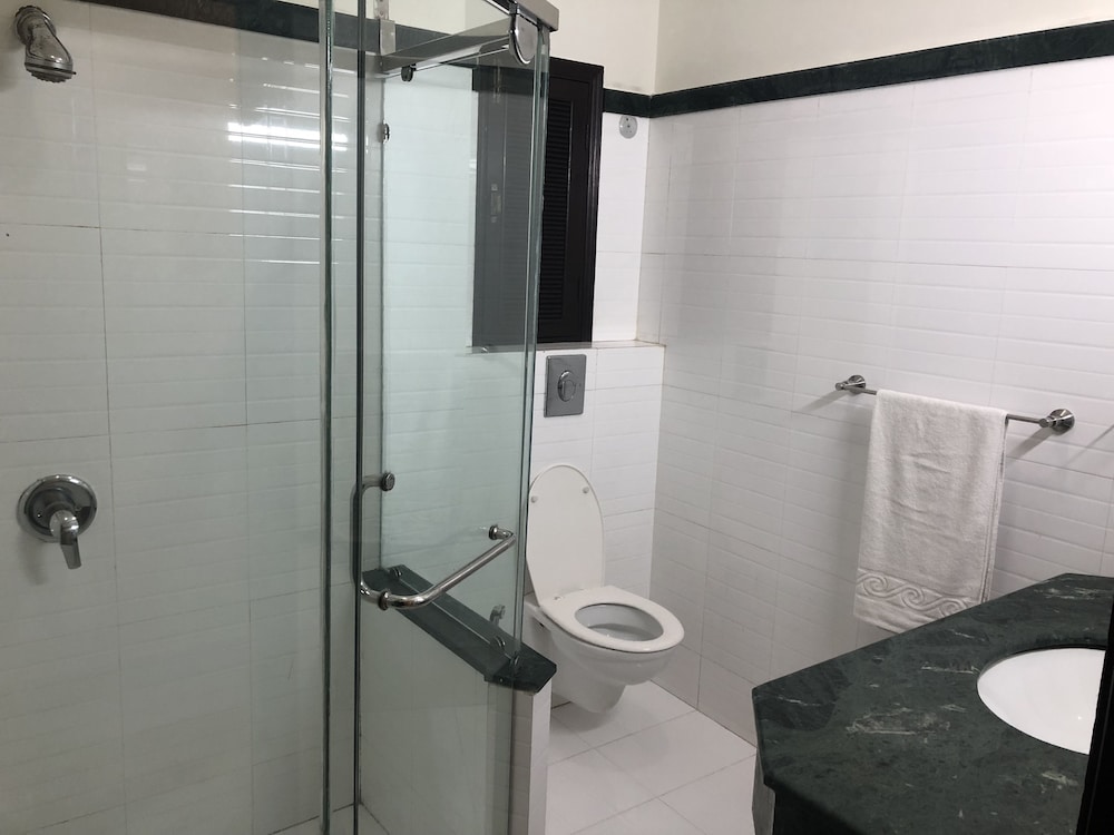 Sunset Suites Karachi 15/16