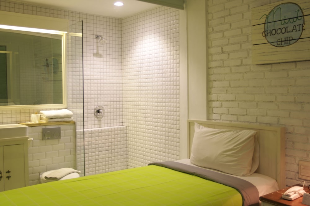 Summerbird - Bed And Brasserie 26/63