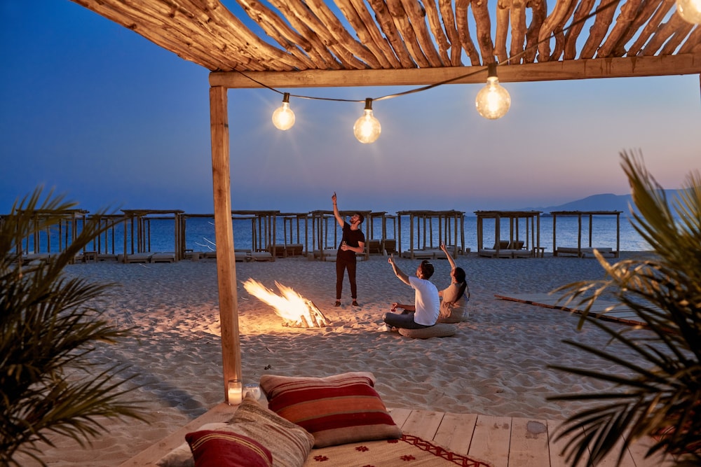 NAXIAN ON THE BEACH 27/50