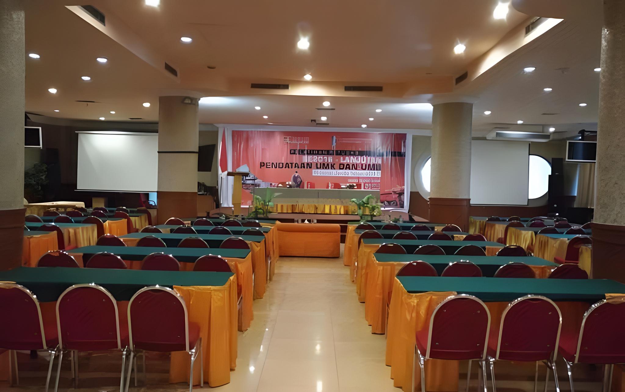 Abadi Hotel & Convention Center 41/50