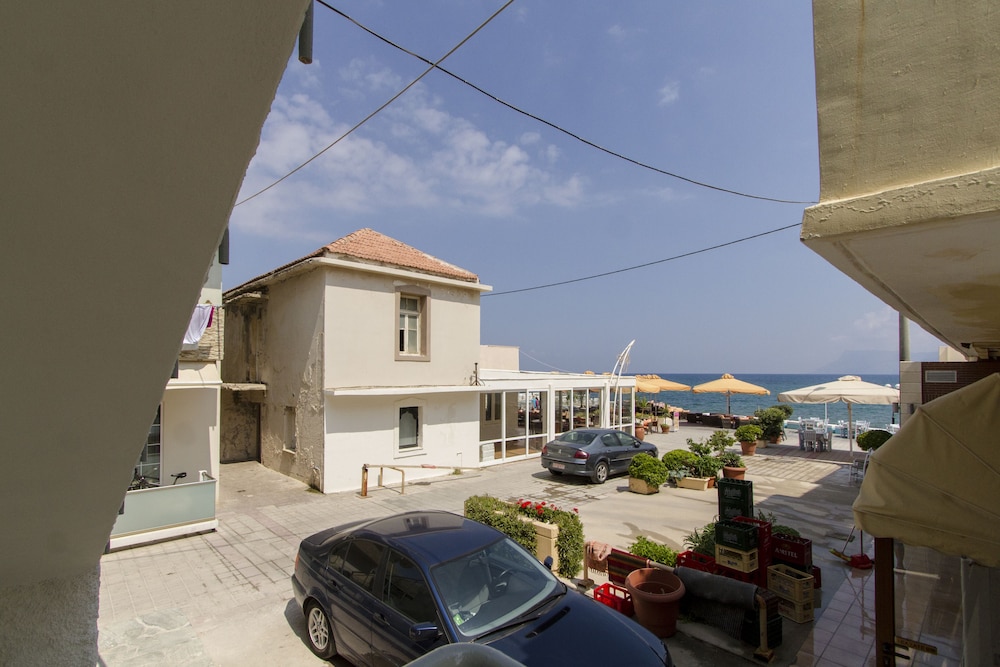 Kissamia Rooms 57/63