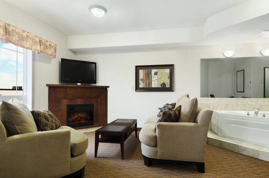Weyburn Canalta Hotel 24/41