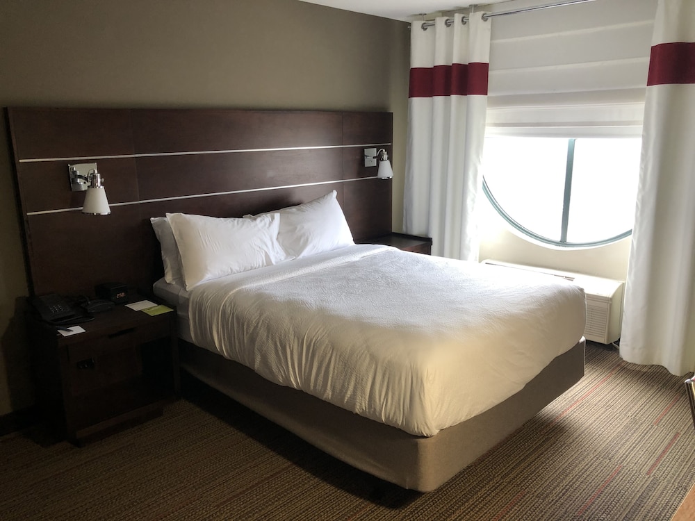 Holiday Inn Cincinnati Liberty Way an IHG Hotel 11/44