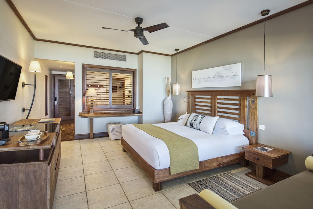 Deluxe Room Beachfront